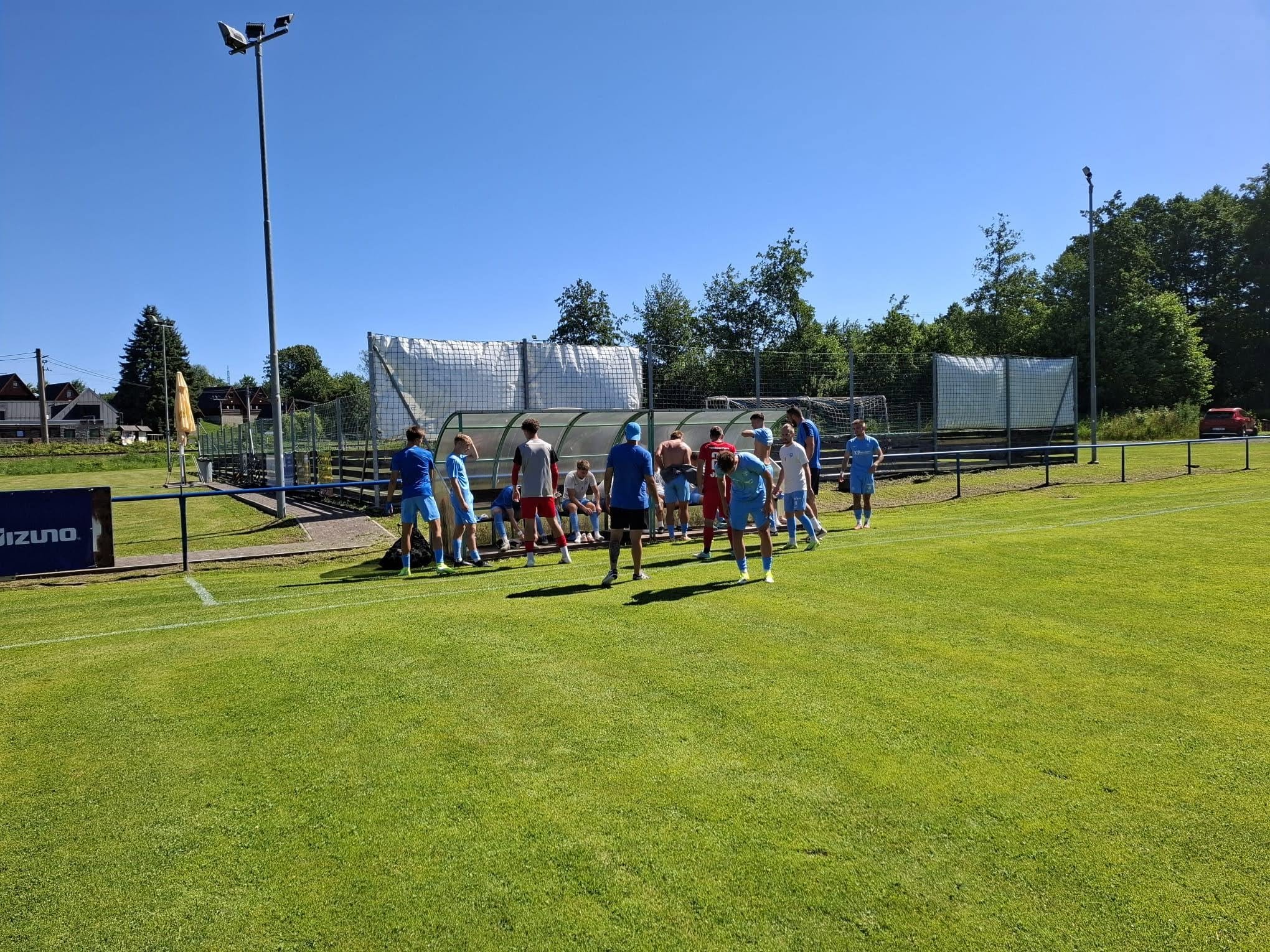 VELKÉ HAMRY – FK CHLUMEC A 4:4 (0:4)