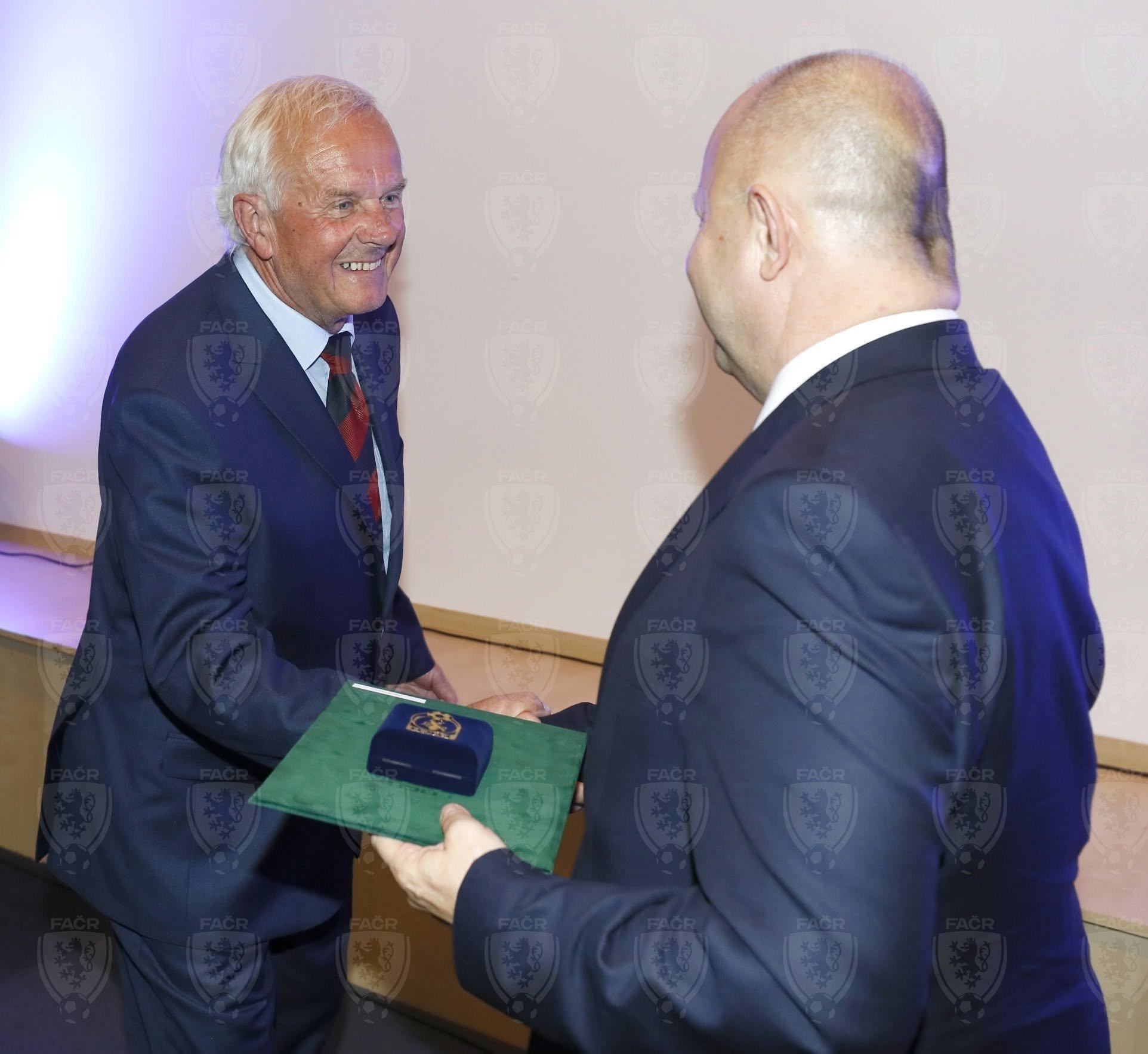 JIRKA KRENČÍK SLAVÍ 80